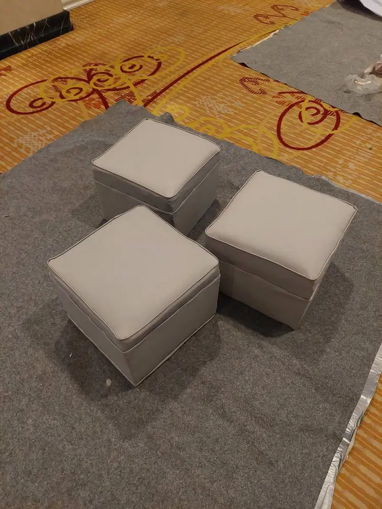Kursi Puff Elegan untuk Event & Pameran