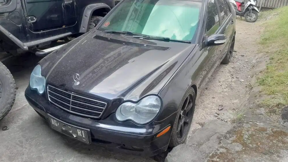 Mercedes Benz 2001