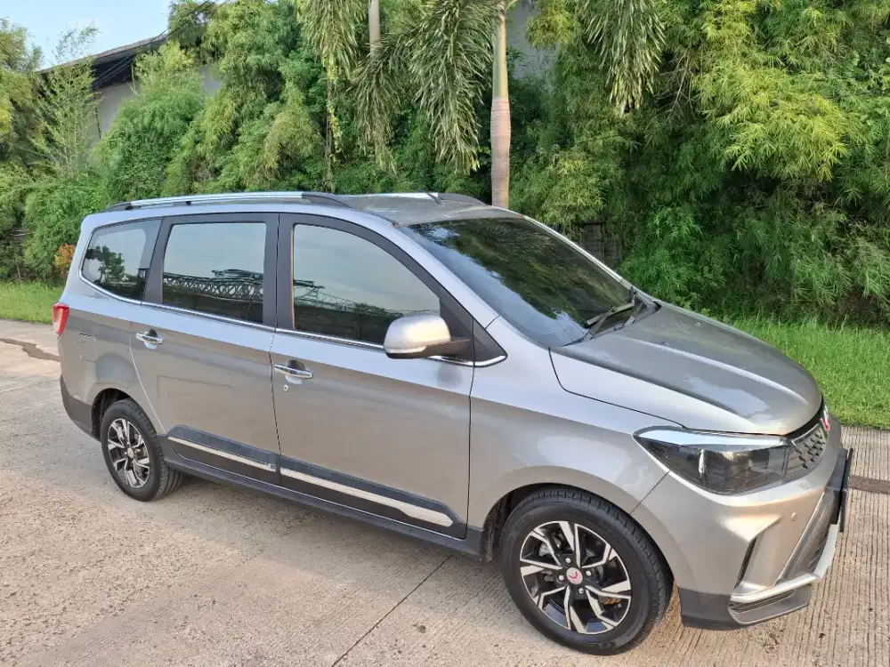 WULING CONFERO  S 1.5 L LUX