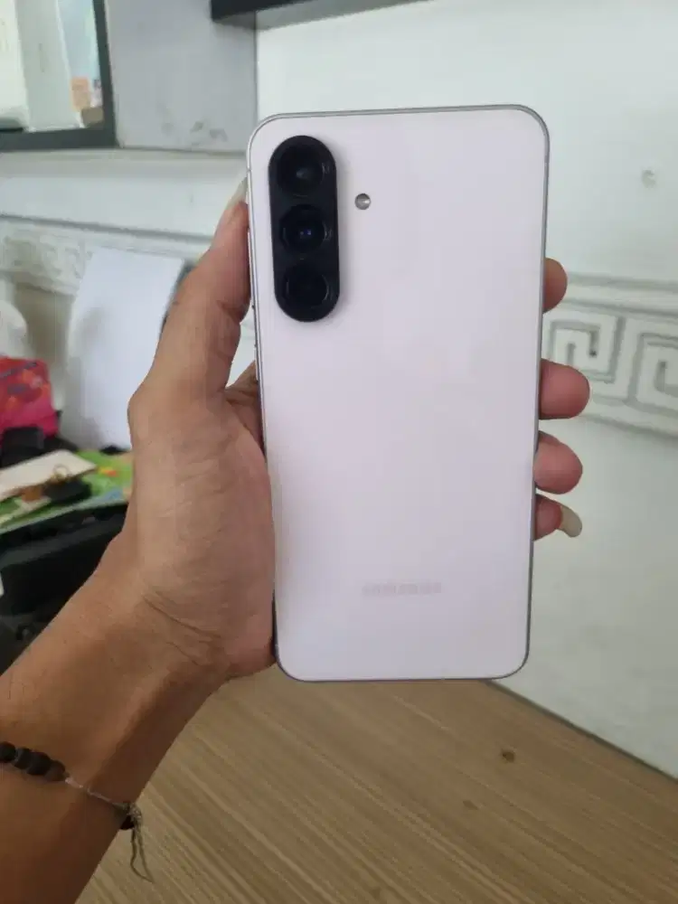Samsung Galaxy A56 5G Second/Sein 12/256 GB Fullset Garansi on 2026