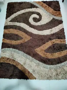 Karpet bulu motif