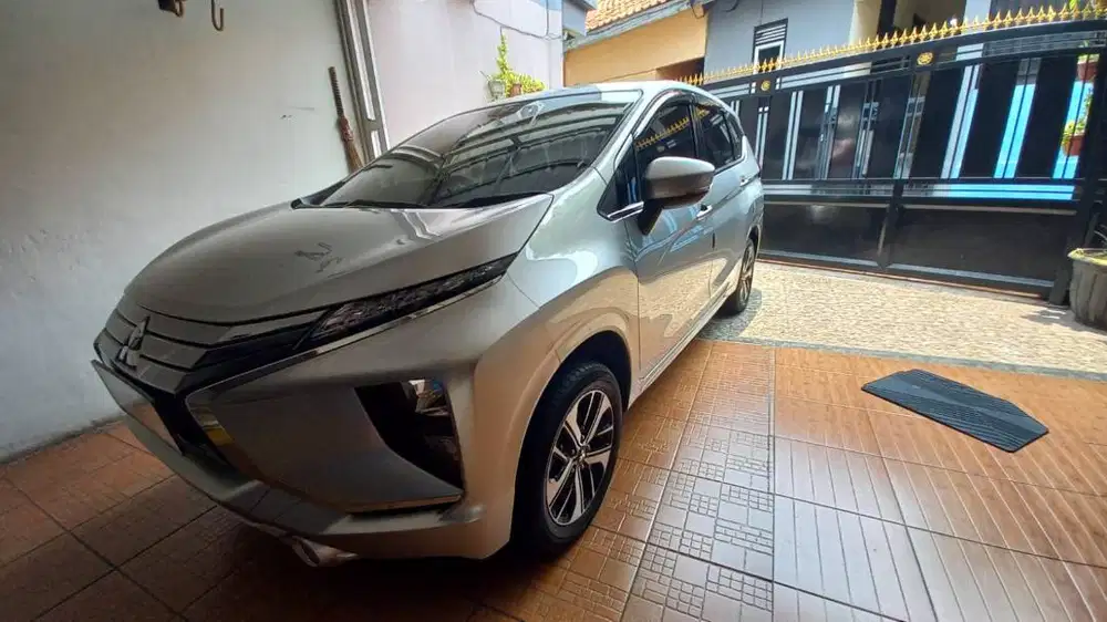 Mitsubishi Xpander Sport  1,5 AT 2018 Silver Metalic (Tangan Pertama)