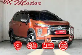 Mitsubishi Xpander Cross Matic tahun 2020 warna orange Xpander AT
