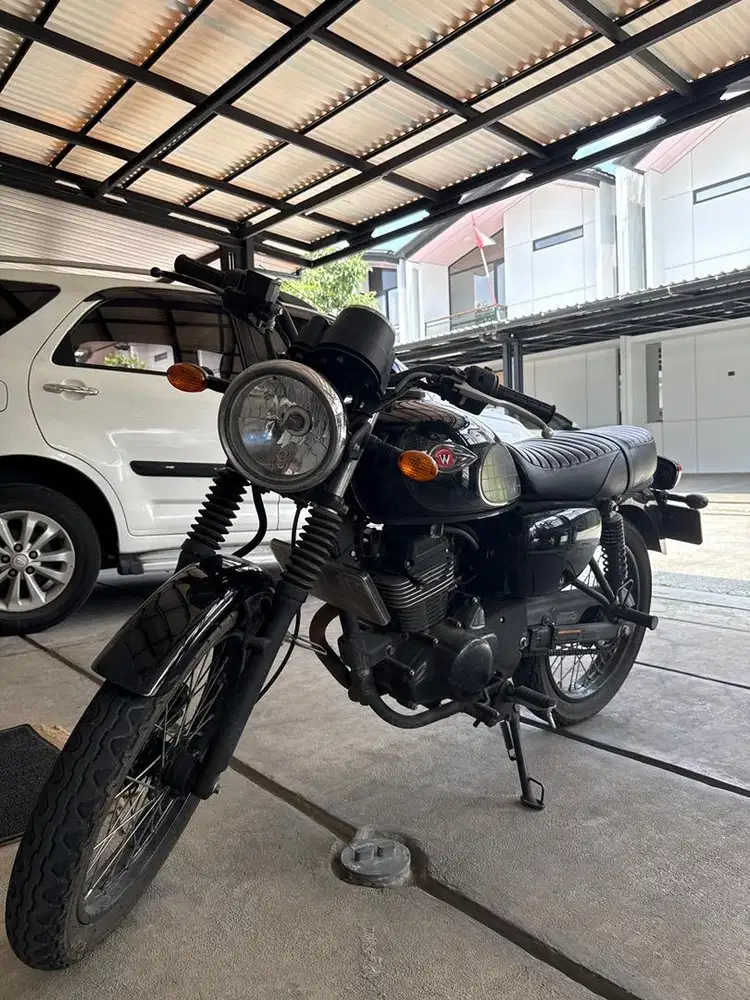KAWASAKI W175 (Black Edition) | Low km