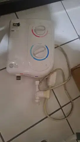Dijual water heater merk compact
