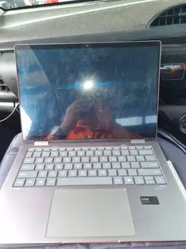 Dijual Cepat: HP Envy X360 2-in-1, Laptop & Tablet, Garansi Resmi!