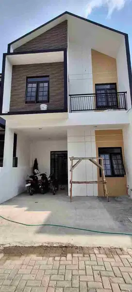 Rumah 2 Lantai Bisa Custom P.Cihanjuang dekat Pemkot Cimahi Bandung Barat