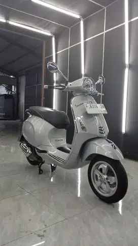 Vespa Primavera 2017 iGET Low Km
