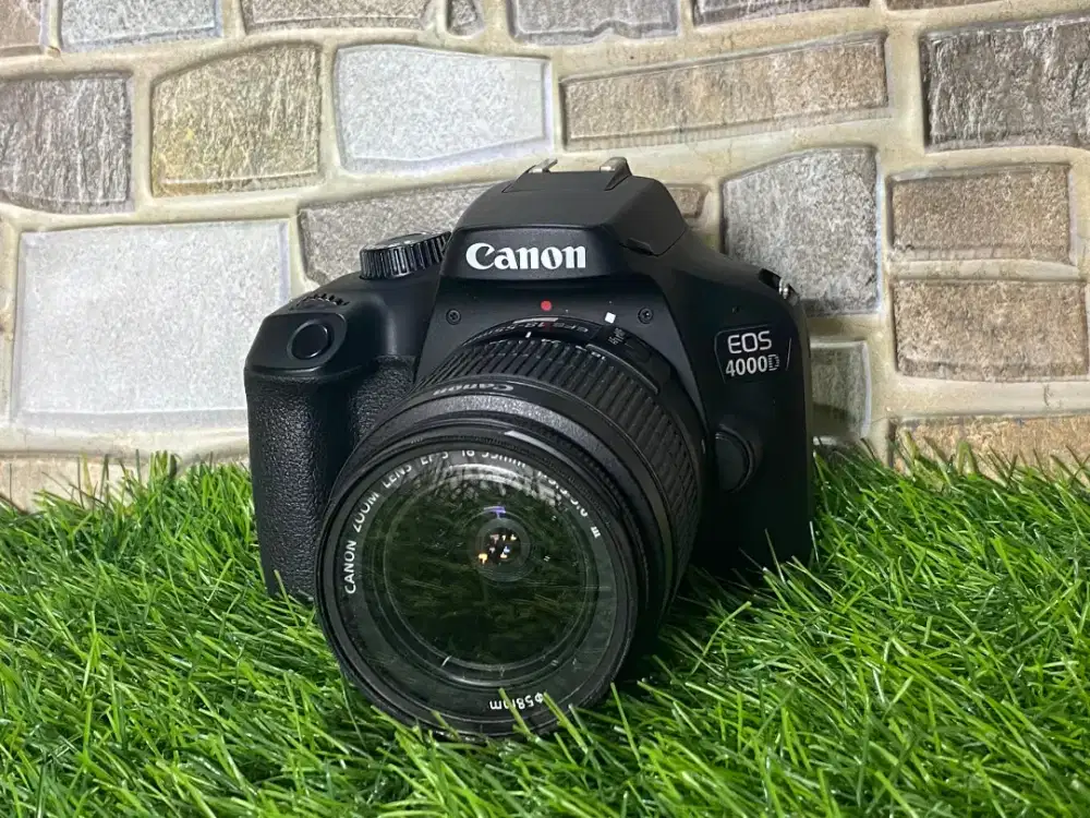 Kamera Canon EOS 4000D