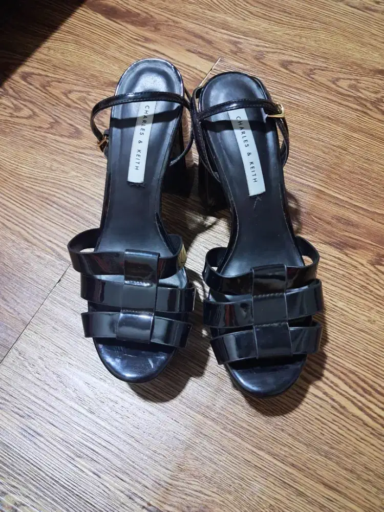 Heels Charles & Keith original (NEW)