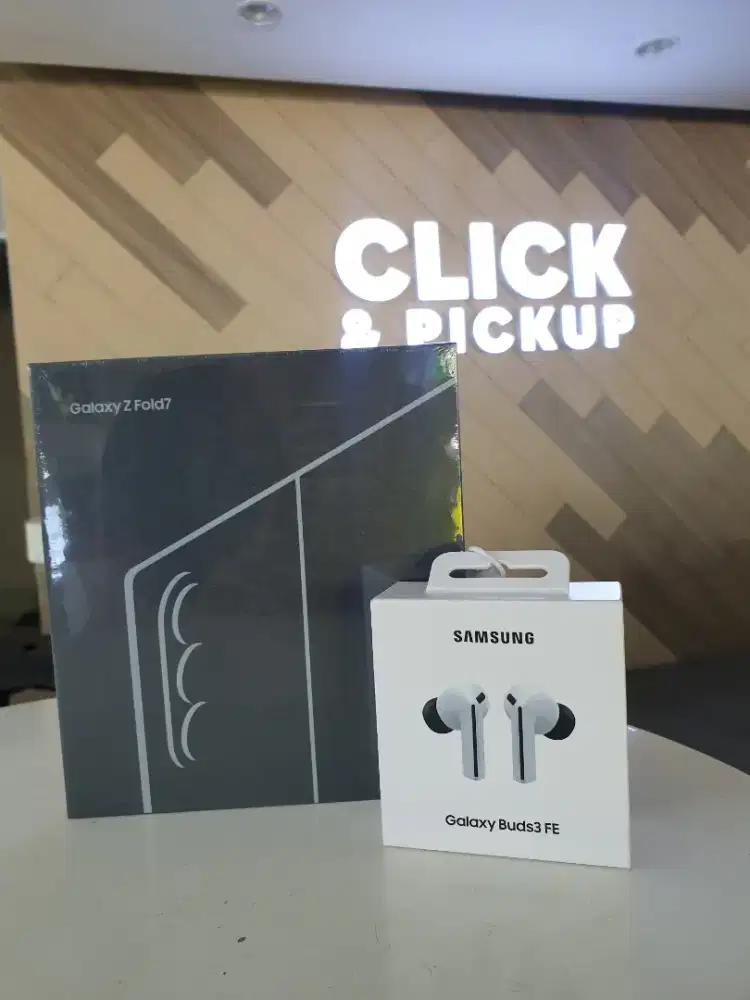 Samsung Zfold 7 Free Buds 3FE