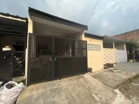 Dijual rumah di komplek sanggar indah lestari Soreang