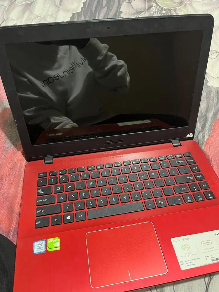 DIJUAL LAPTOP ASUS VIVOBOOK A422U RAM 4GB CORE I5 UP