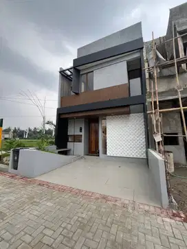 Dijual rumah 2 lantai mewah hot promo