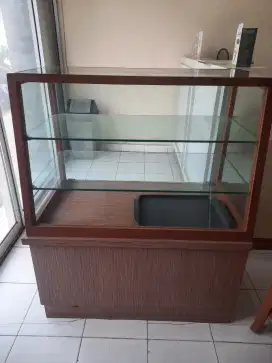Dijual etalase / lemari pajang jual makanan