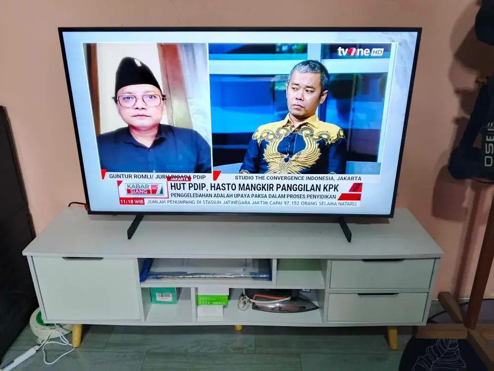Samsung cu8000 UHD Crystal TV 43”