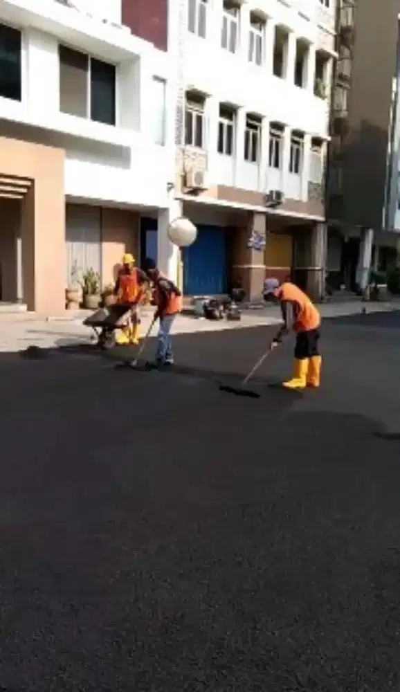 Aspal hotmix Lebak bulus