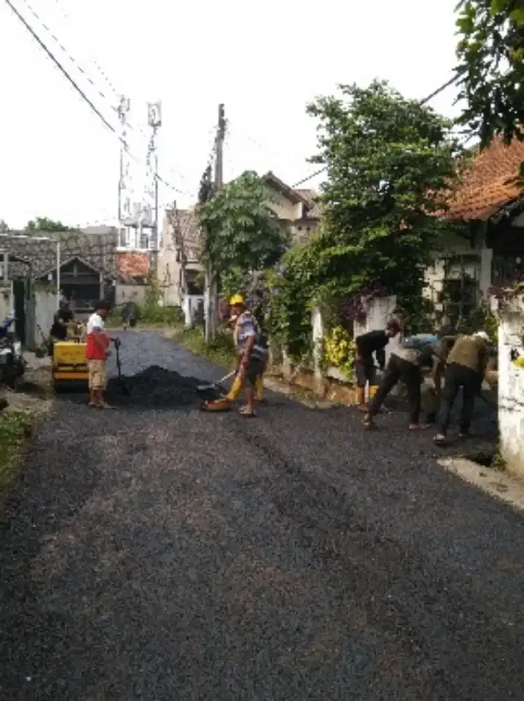 Aspal hotmix Lebak bulus