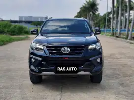 [ TDP 50 jt ]  Toyota Fortuner 2.4 VRZ TRD AT DIESEL 2018 Hitam