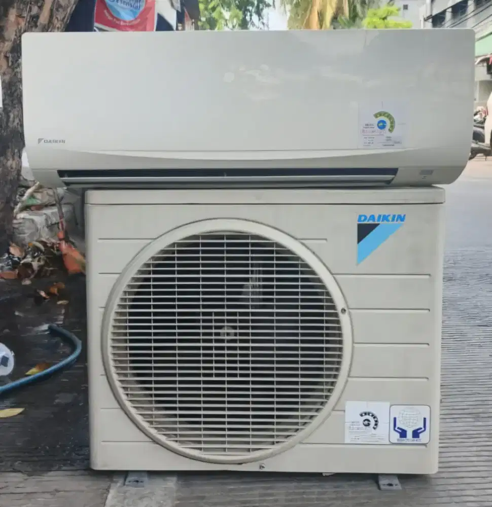 AC Daikin Thailand 1,5 PK R 32 2nd +pasang Free Ongkir Sejabotabek