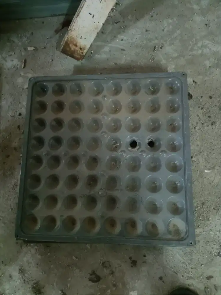 Raise floor bare