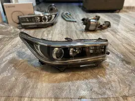Headlamp Toyota Innova Reborn Type Q (Kiri)– 100% ORI – No Box