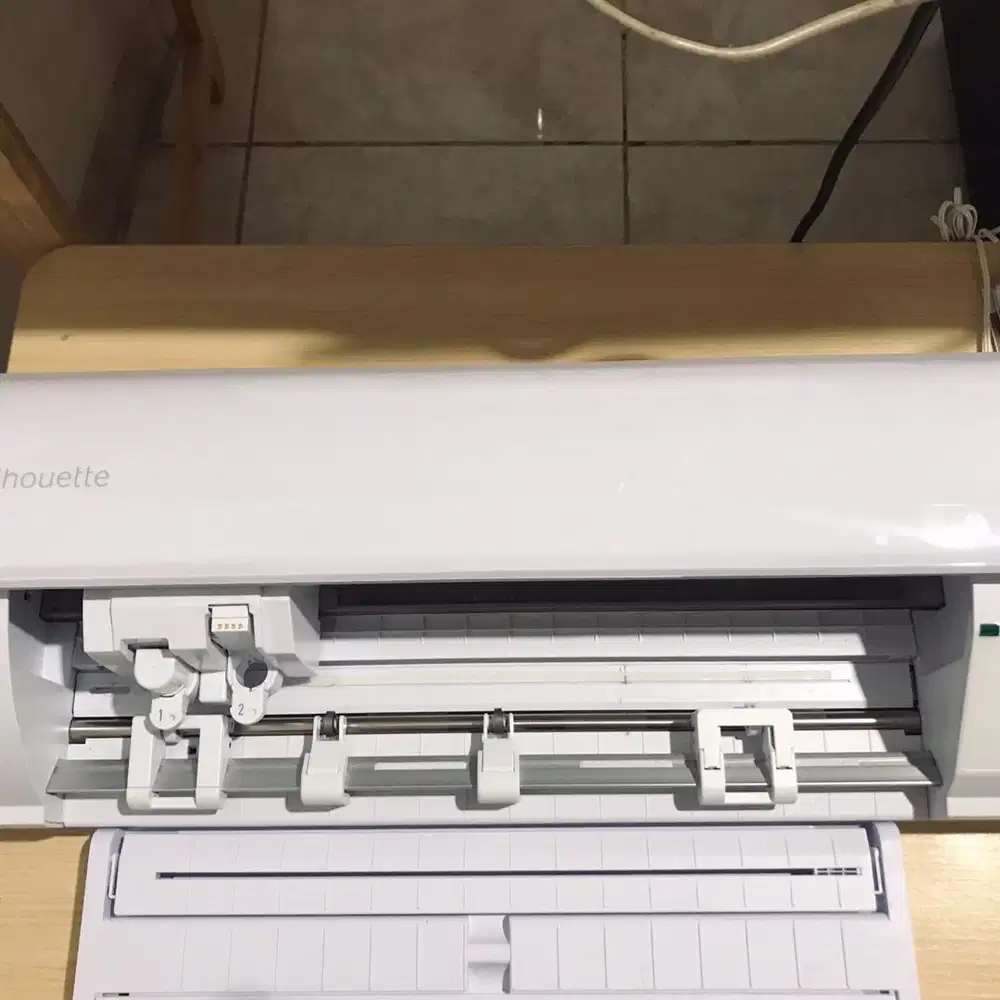 Silhouette - Cameo 5 Mesin Cutting Sticker Auto Contour Cut