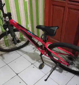 Sepeda Polygon Monach MJR
