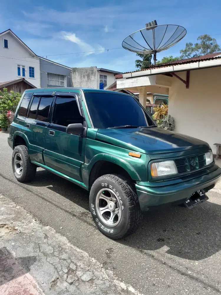 Suzuki Escudo 1999 Bensin