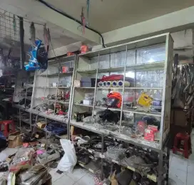 RAK ETALASE RAK KACA ALLUMUNIUM