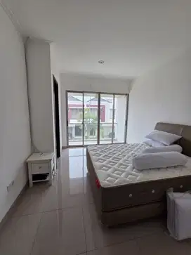 DISEWA RUMAH PIK 2 UK 8x12.5 (3+1 KT) SEMI FURNISH BAGUS TERMURAH