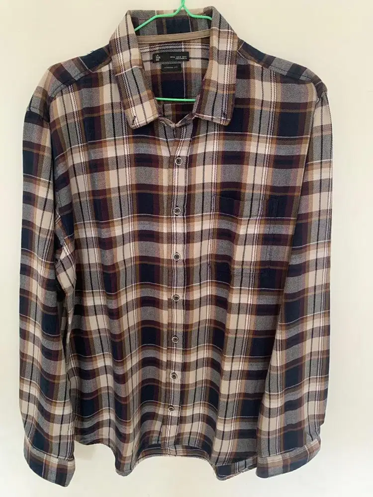 Kemeja Flanel Lengan Panjang..