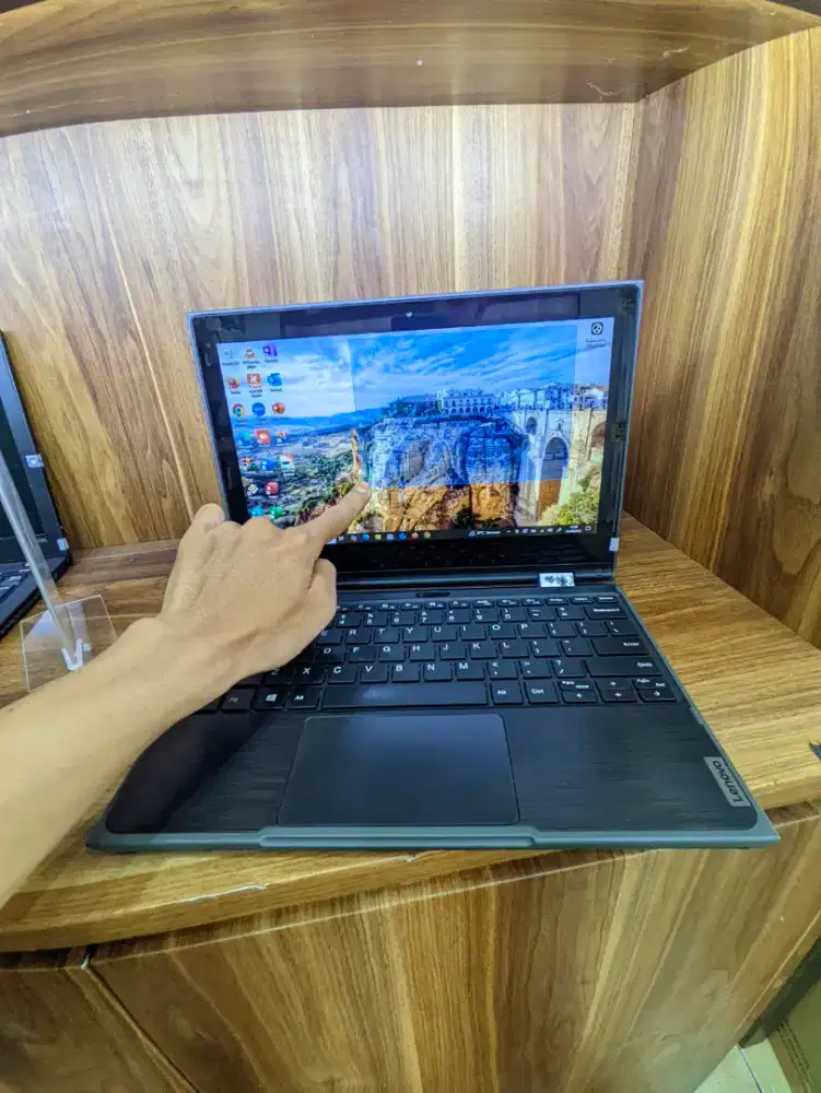 Lenovo 300E intel Pentium N5000 Ram 4Gb Ssd 128+128Gb