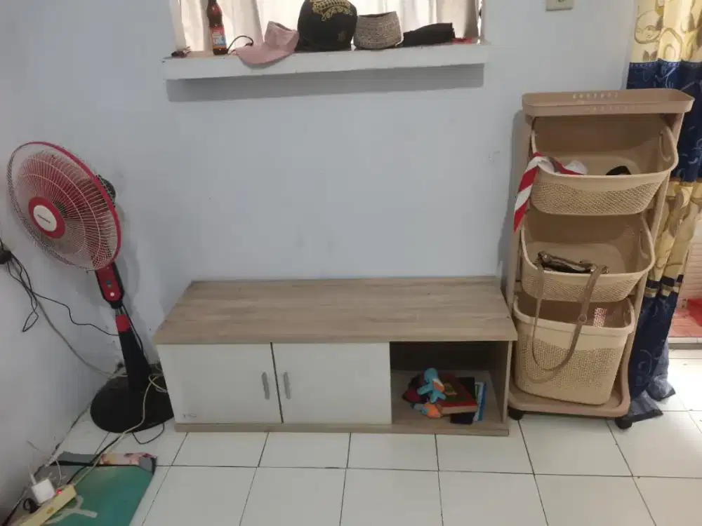 Rak tv ukuran 50 inch dan rak laundry 3 susun
