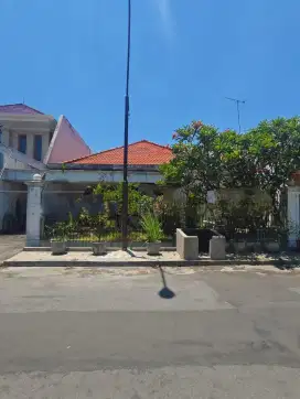 Rumah Strategis Dharmahusada Surabaya