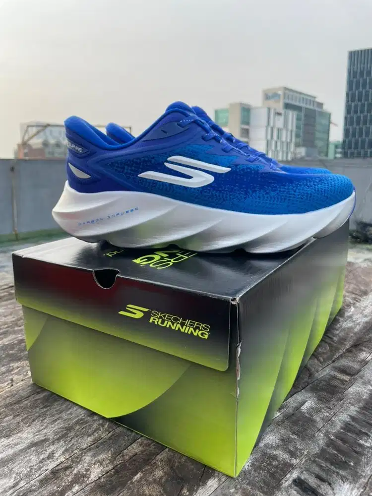 Dijual cepat sepatu running Skechers Aero Burst