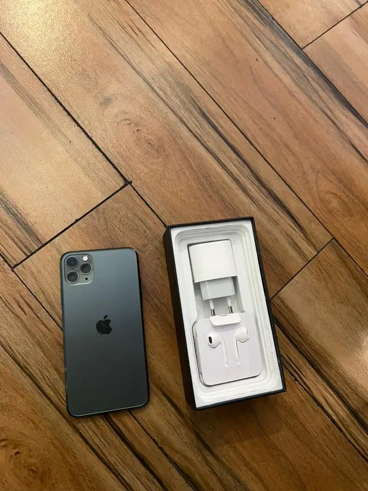 iphone 11 pro max 256gb sama sama baru