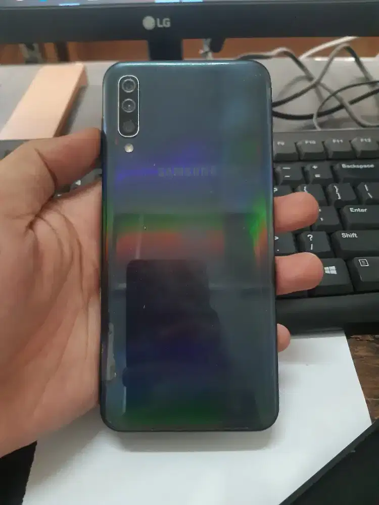 Samsung a50 4/64gb