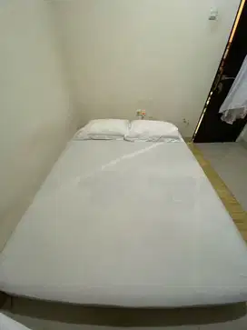 IN THE BOX Pro Kasur Spring Bed dengan Foam Topper