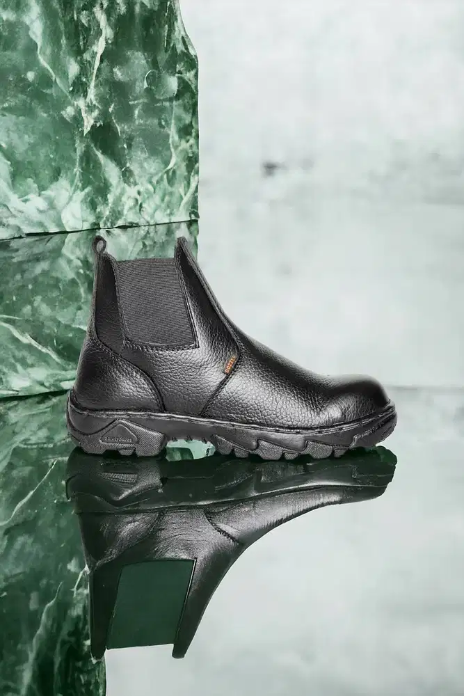 Distributor sepatu boots bagus Kaliwungu