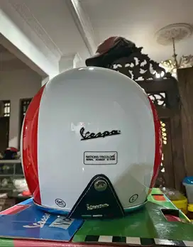 Dijual Helm Vespa Original