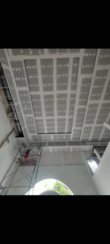 Dekorasi ahli pasang plafon gypsum dan partisi gypsum murah pvc wpc