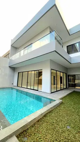 Rumah Luas Area Premium Harga Menarik ada Swimming pool diKebayoran Villas Bintaro Sektor 7