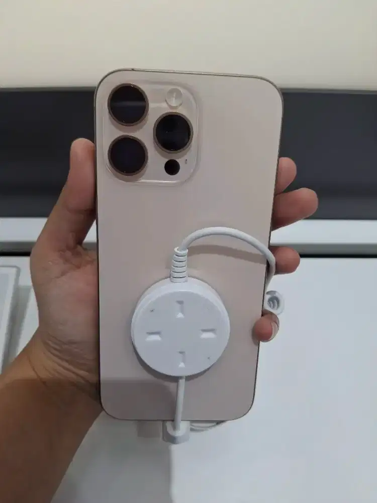 iPhone 16 Pro Max 256 GB Cicilan 0% Tanpa Kartu Kredit
