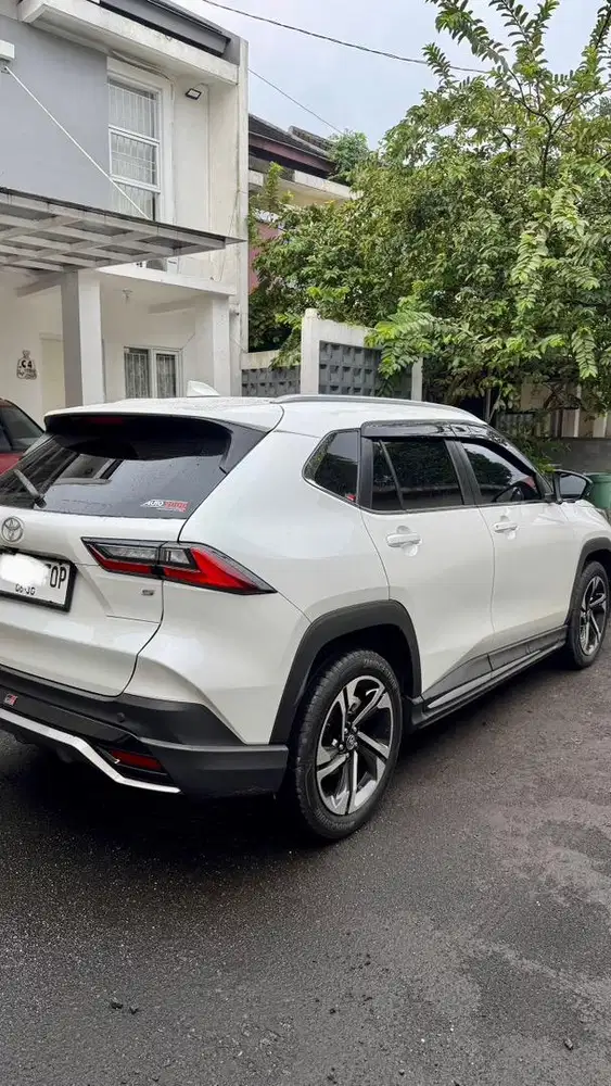 km 100 perak toyota yaris cross 2025 gr baru 3 bulan