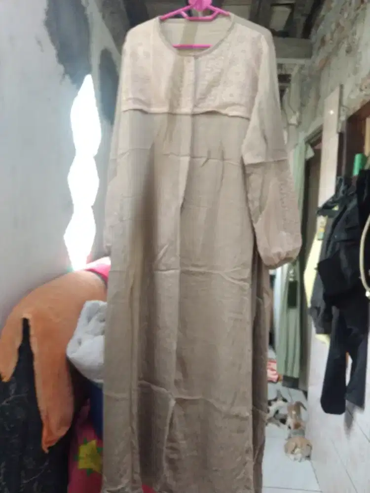 Baju muslim wanita modern
