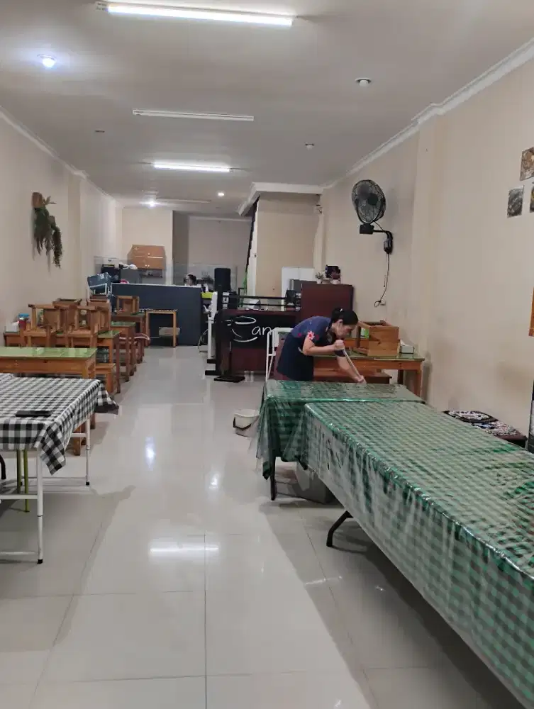 Meja,kulkas,freezer,chiller,bangku