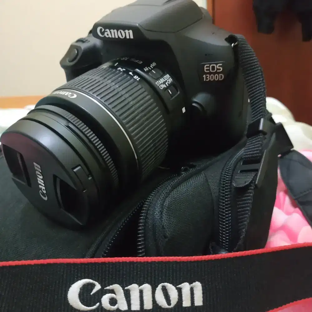 Dijual cepat kamera Canon 1300D