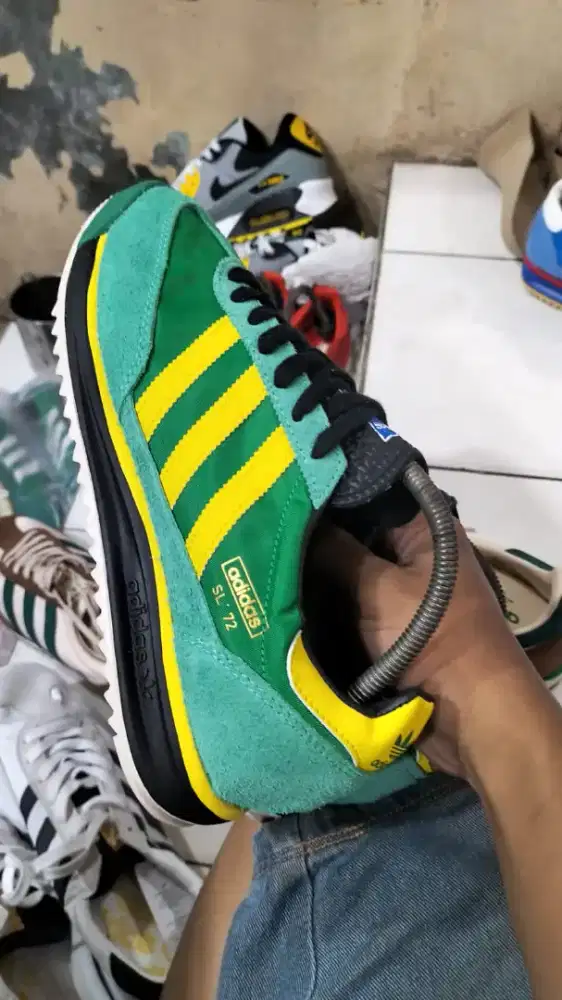 Jual sepatu import Adidas SL 72