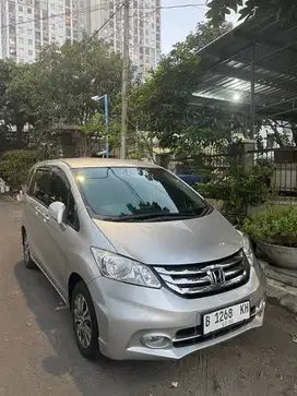 KM 52rb Honda Freed PSD 2015